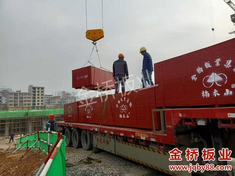建筑竹胶板厂家哪个厂好点?建筑竹胶板优势有哪些?