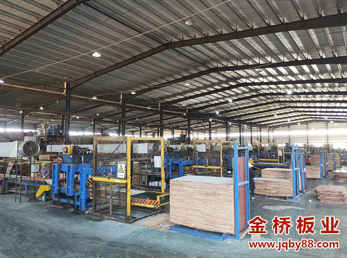 江西建筑木模板厂家优点?建筑木模板出现变形的原因?